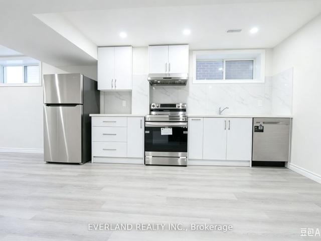 House for rent in Sharon Village, Sharon