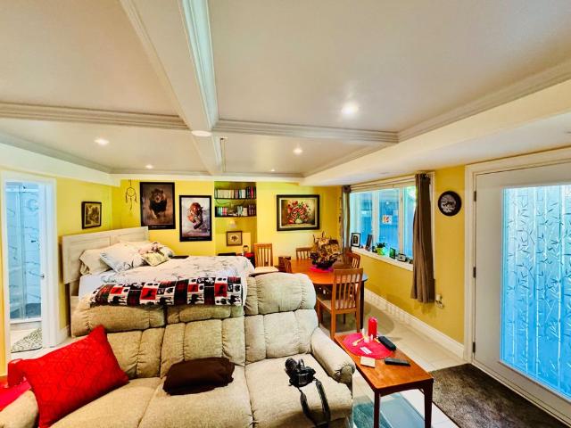 Apartment for rent in Durham, Ontario