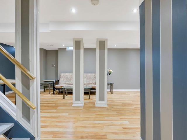 Townhouse for rent in Oakville, Golden Horseshoe