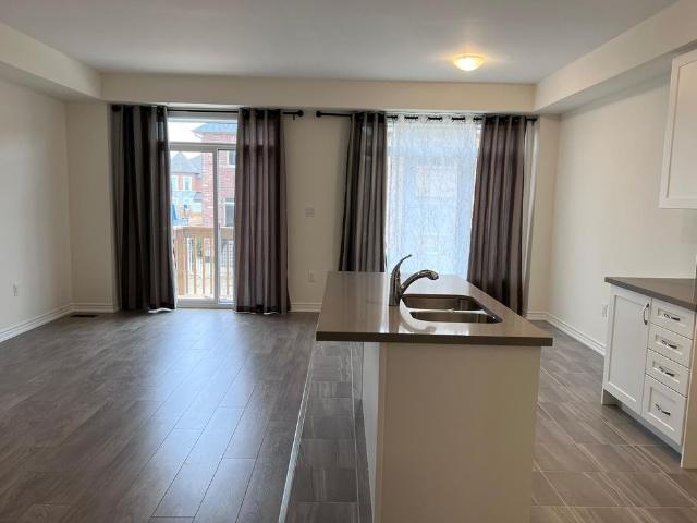 Townhouse for rent in Innisfil, Central Ontario