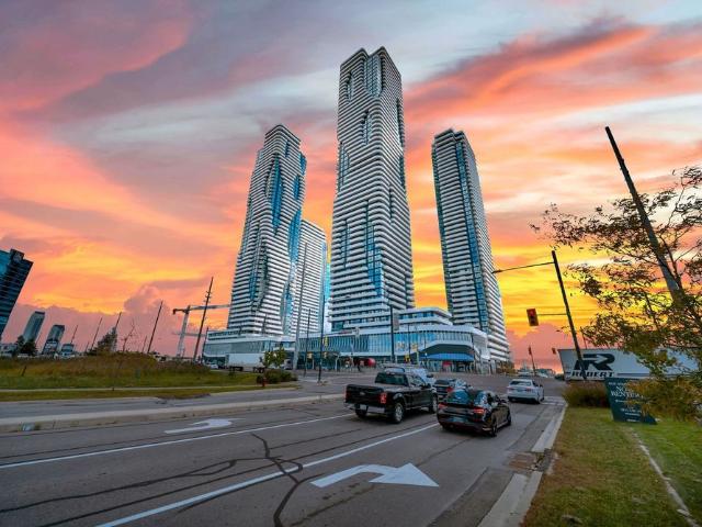 Apartment for rent in Interchange Hwy 400 & 7, Vaughan
