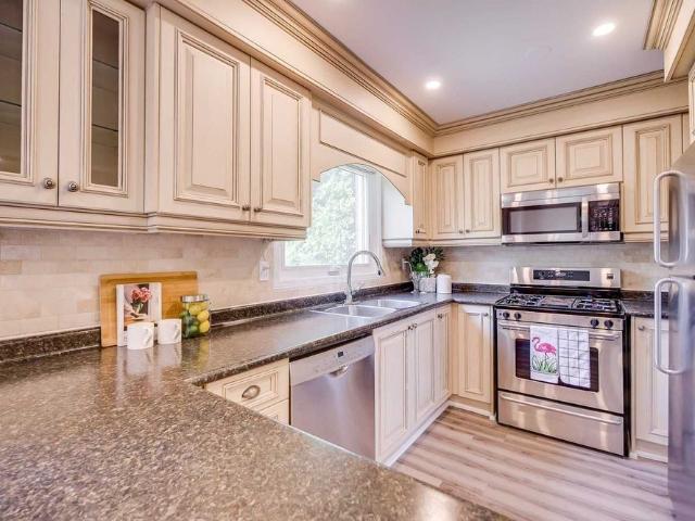 House for rent in Oakville, Ontario