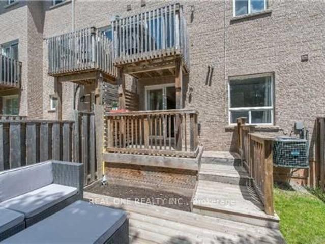 Townhouse for rent in Oakville, Ontario