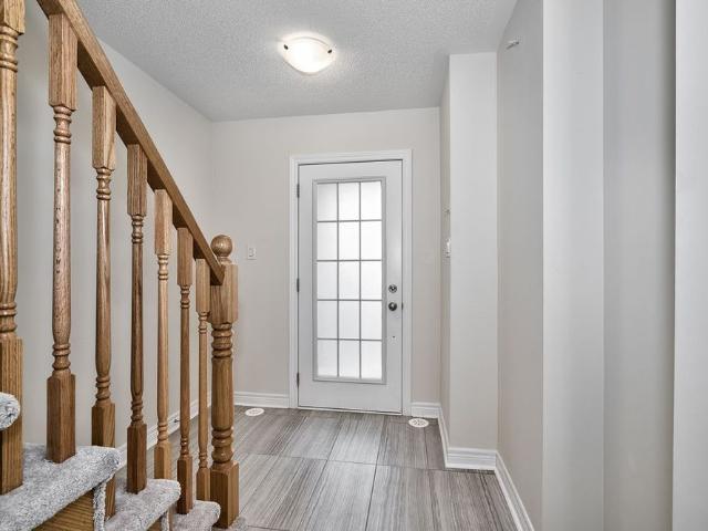 Townhouse for rent in Oakville, Golden Horseshoe