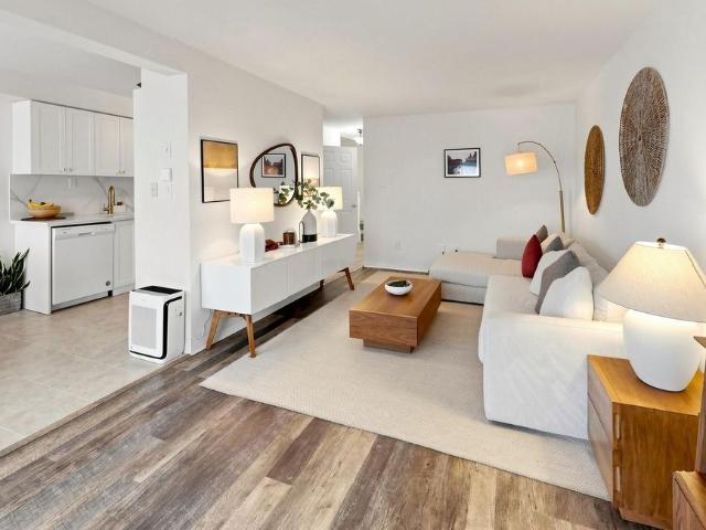 Townhouse for rent in Ancaster, Ontario