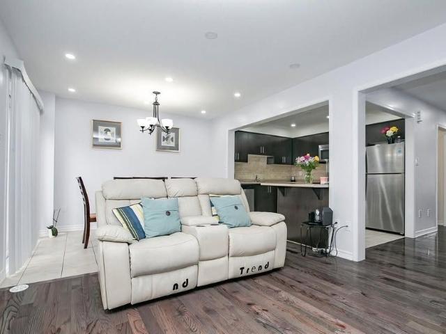 Townhouse for rent in Brampton, Golden Horseshoe