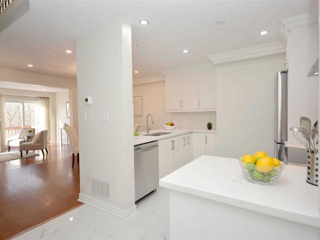 Townhouse for rent in Georgina, Ontario