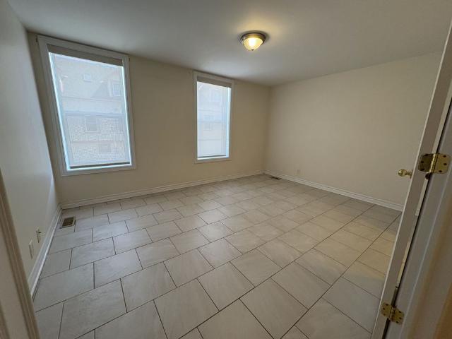 Townhouse for rent in Rideau-Vanier, Ottawa