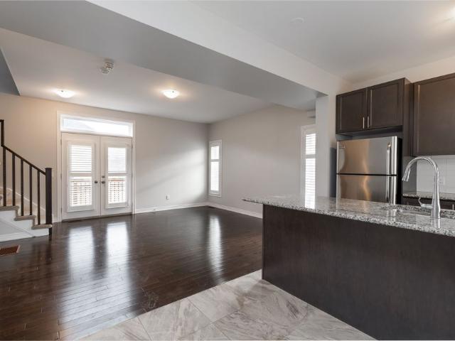 Townhouse for rent in Oakville, Golden Horseshoe