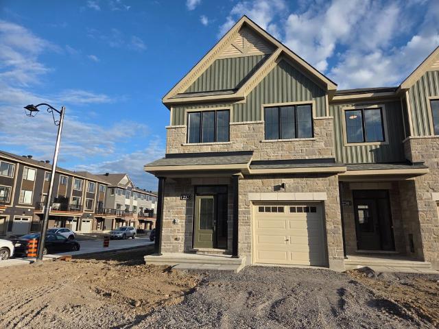 Townhouse for rent in Mulhurst Bay, Ontario