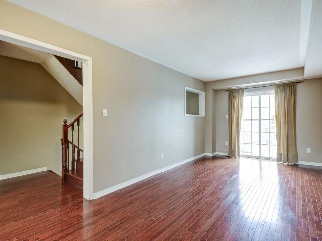 Townhouse for rent in Oakville, Golden Horseshoe