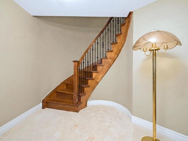 House for rent in Oakville, Golden Horseshoe