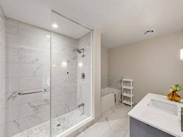 Apartment for rent in Innisfil, Central Ontario