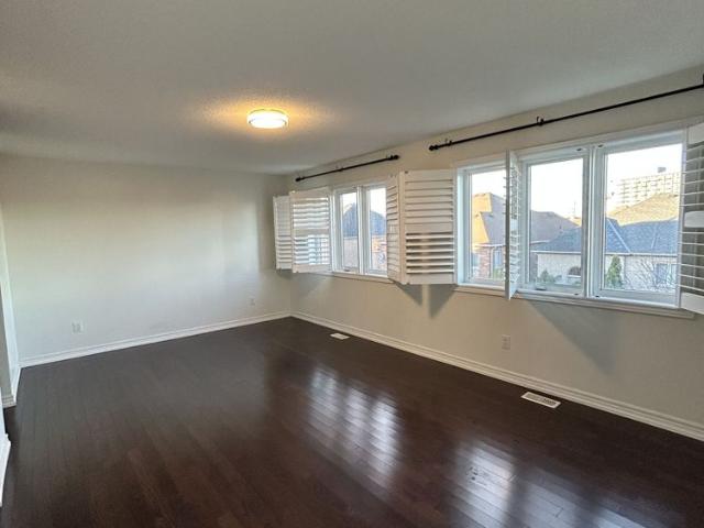 Townhouse for rent in Oakville, Golden Horseshoe