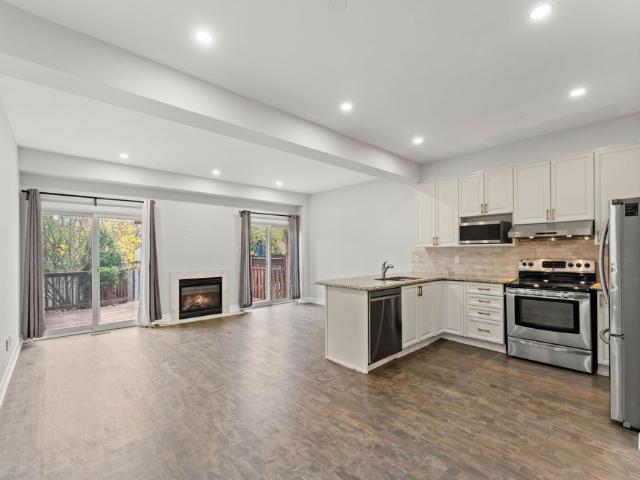 Room for rent in Oakville, Ontario