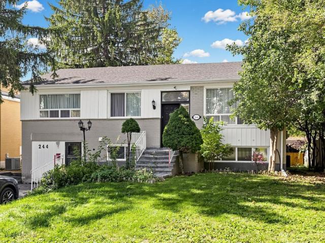 House for rent in Richmond Hill, Golden Horseshoe