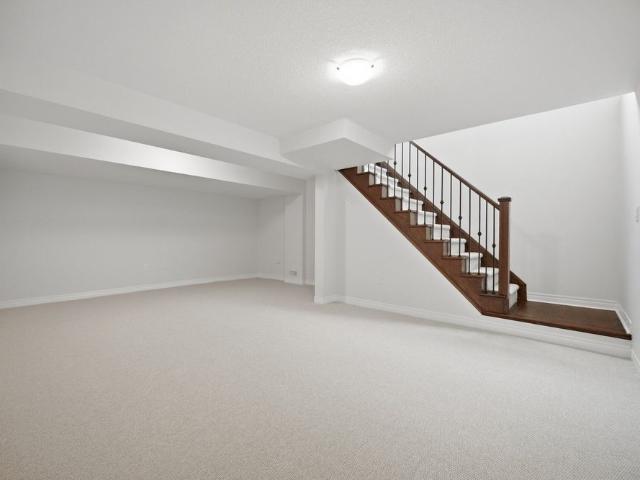 Townhouse for rent in Oakville, Golden Horseshoe