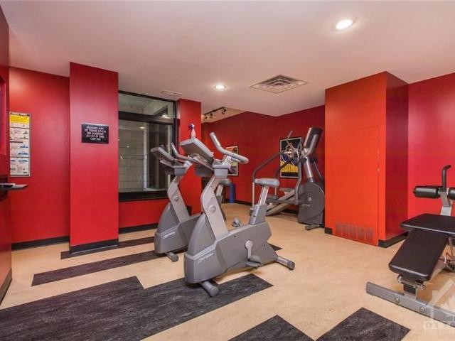 Apartment for rent in Somerset, Ottawa