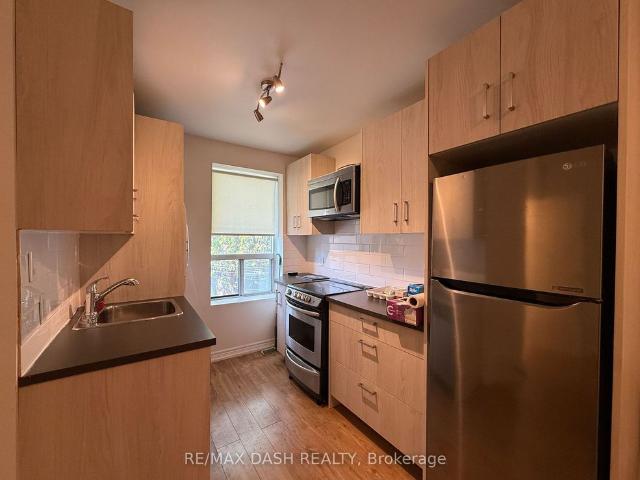 Room for rent in Burlington, Ontario