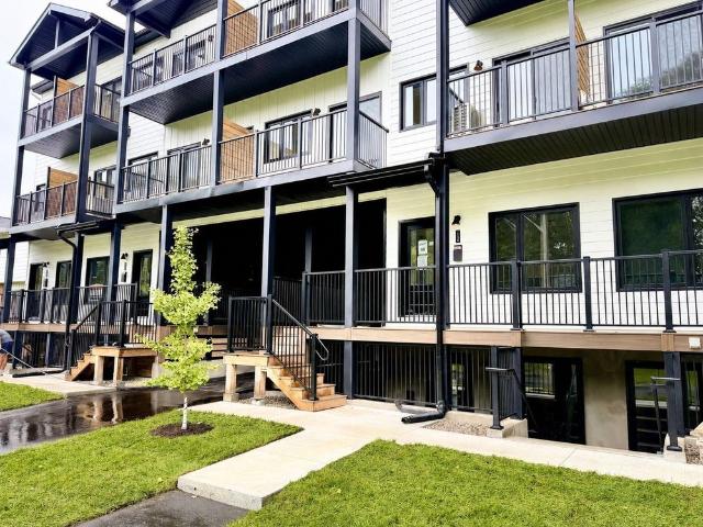 Townhouse for rent in Mulhurst Bay, Ontario