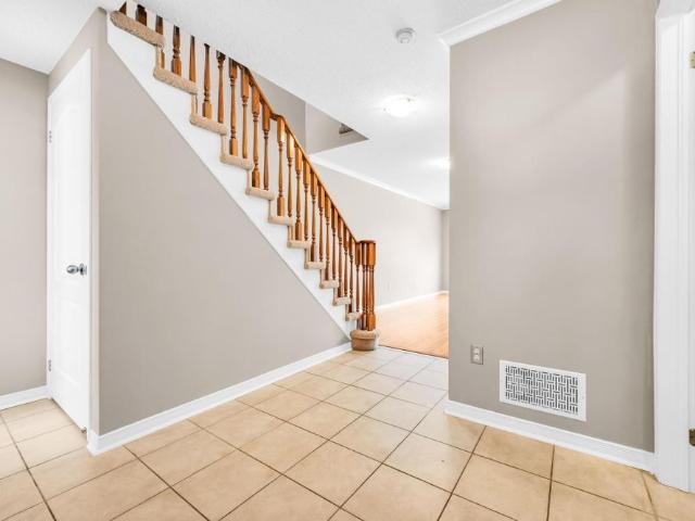 Townhouse for rent in Oakville, Golden Horseshoe