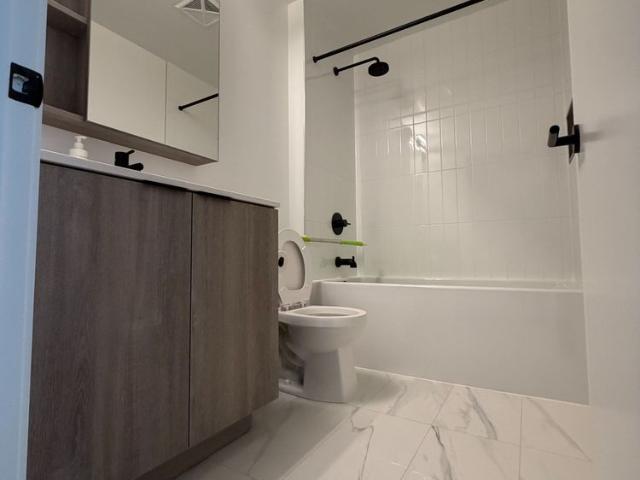 Apartment for rent in Central Erin Mills, Mississauga