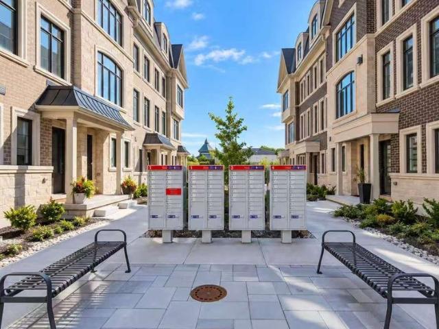 Townhouse for rent in Oakville, Golden Horseshoe