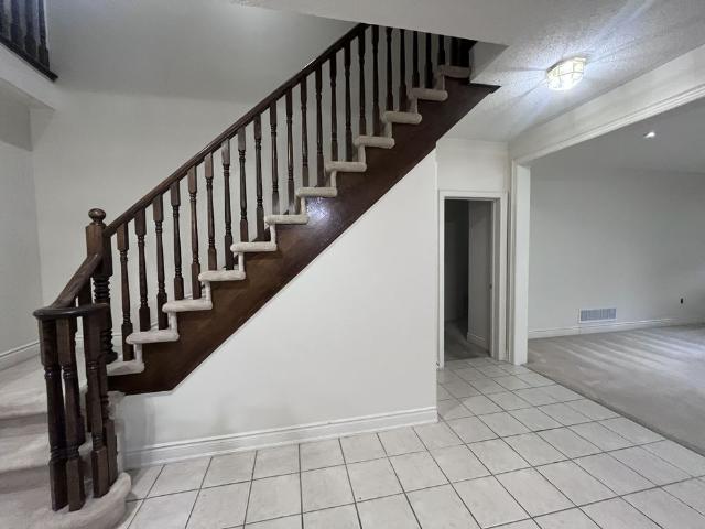 Apartment for rent in Cooksville, Mississauga