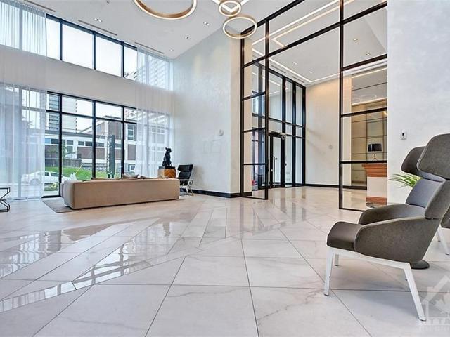 Apartment for rent in Somerset, Ottawa