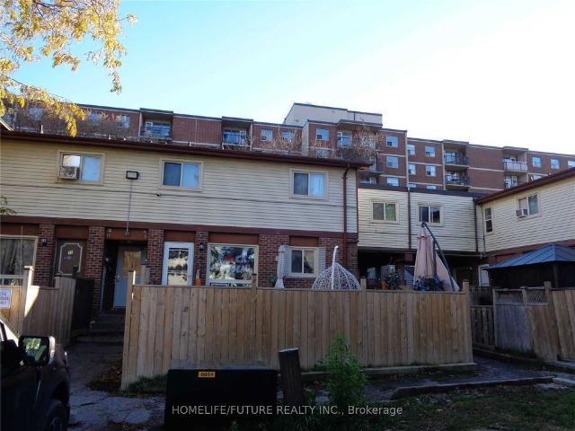 Townhouse for rent in Lakeview, Oshawa