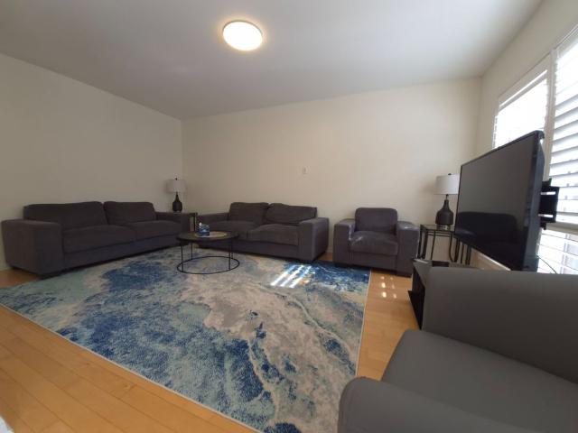 Townhouse for rent in Oakville, Golden Horseshoe