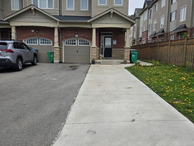 Townhouse for rent in Caledon, Ontario
