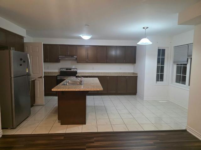Townhouse for rent in Georgina, Ontario