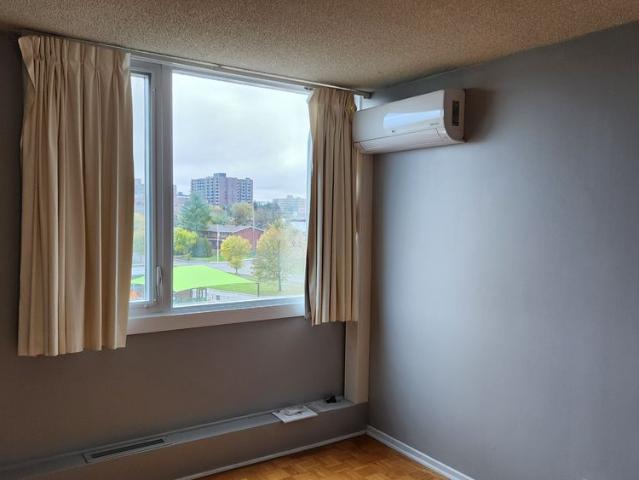 Apartment for rent in Bay, Ottawa