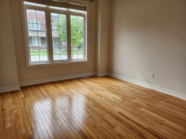 Townhouse for rent in Durham, Ontario