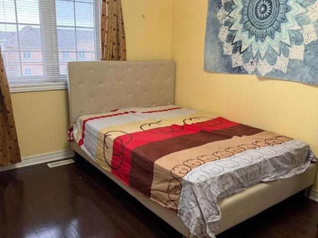 House for rent in Brampton, Golden Horseshoe
