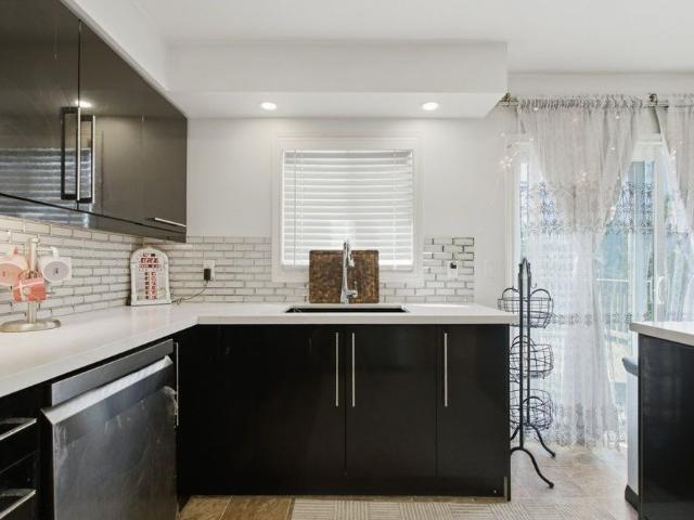 House for rent in Summerside, London