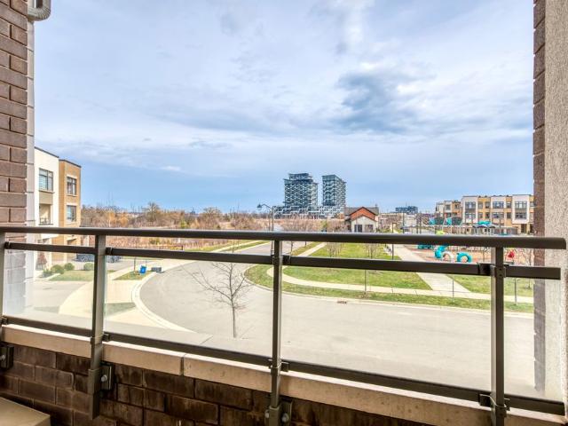 Townhouse for rent in Oakville, Golden Horseshoe