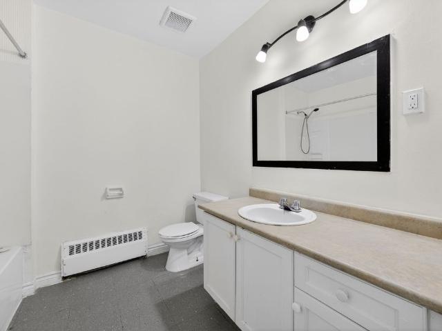 Apartment for rent in Farewell, Oshawa