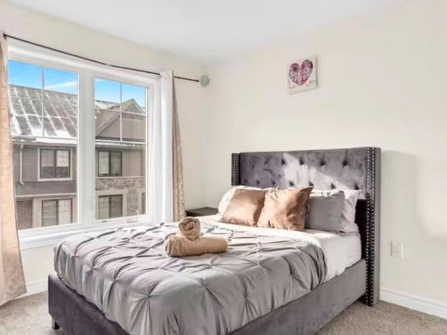 Townhouse for rent in Georgina, Ontario