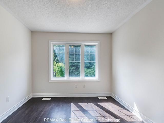 Townhouse for rent in Georgina, Ontario