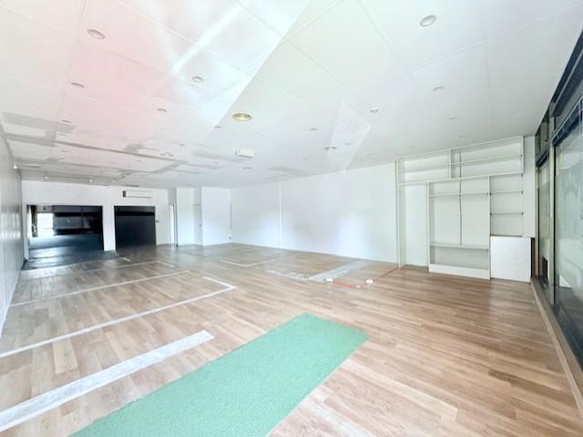 Retail for rent in Melton, Melbourne