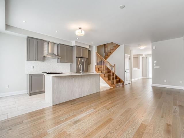 Townhouse for rent in Pickering, Golden Horseshoe