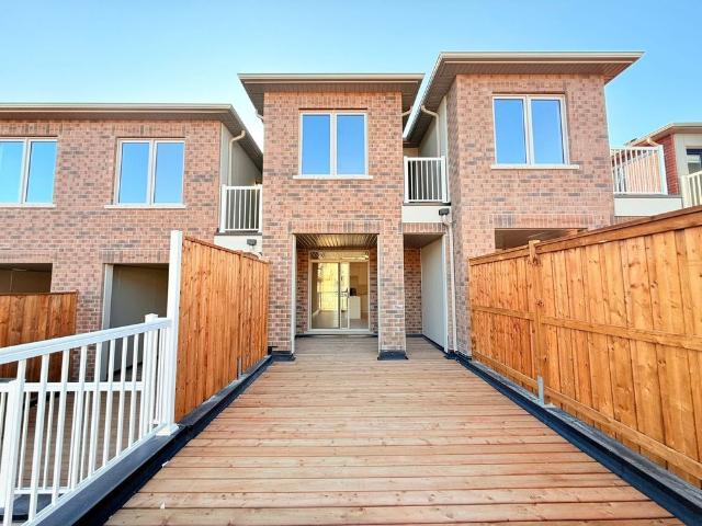 Townhouse for rent in Pickering, Golden Horseshoe