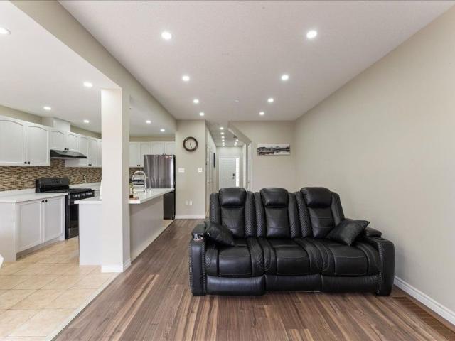 Townhouse for rent in Ancaster, Ontario