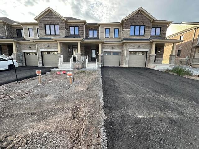 Townhouse for rent in Welland, Golden Horseshoe