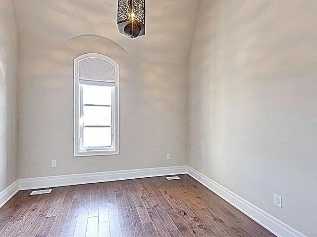 Townhouse for rent in Oakville, Ontario