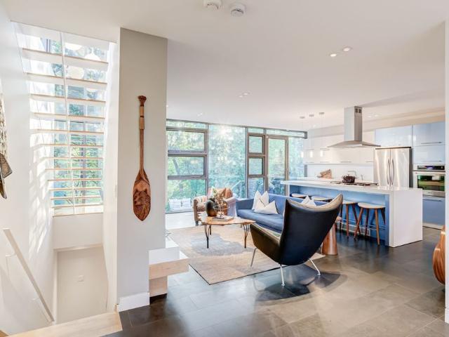 House for rent in Etobicoke—Lakeshore, Toronto