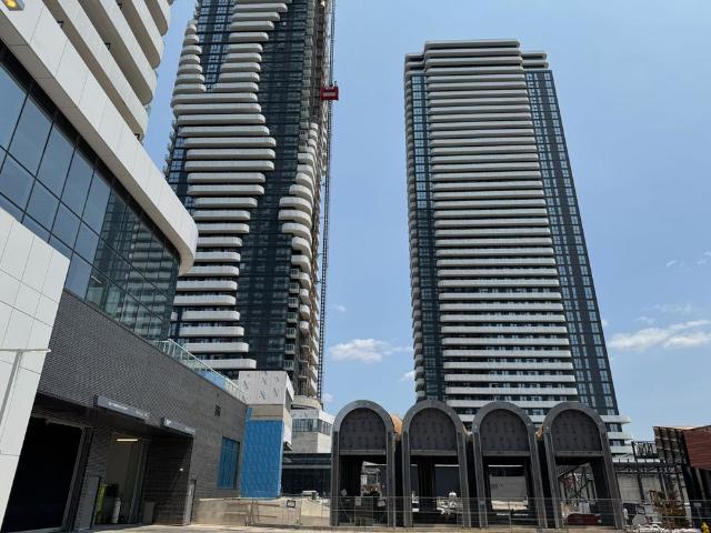 Apartment for rent in Interchange Hwy 400 & 7, Vaughan