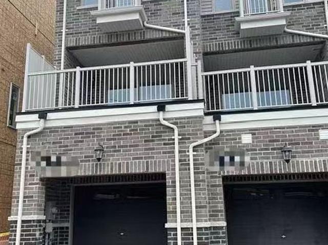 Townhouse for rent in Durham, Ontario